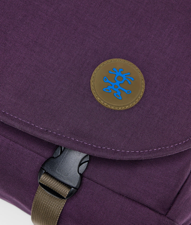 | Colour: Acai