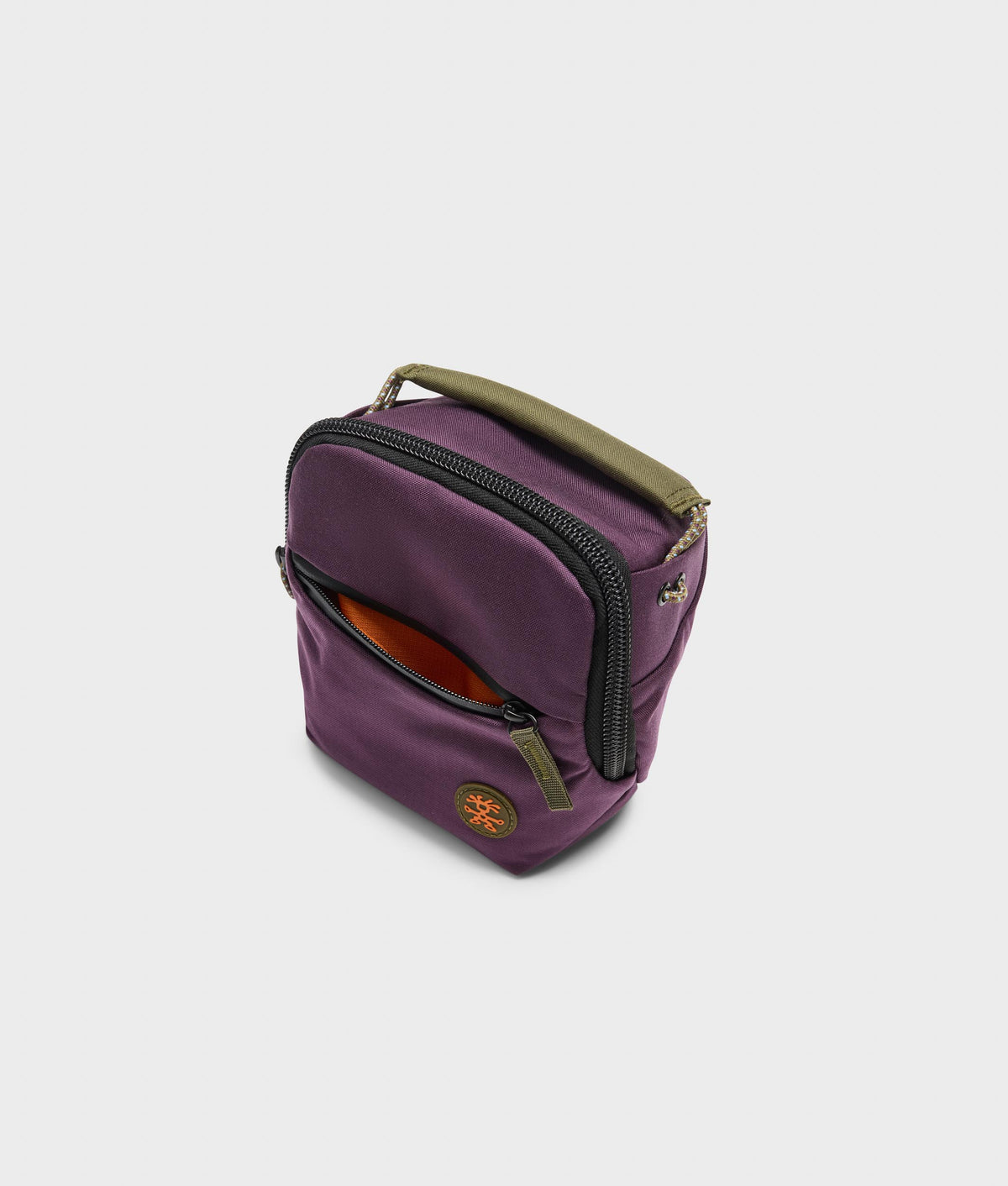 | Colour: Acai