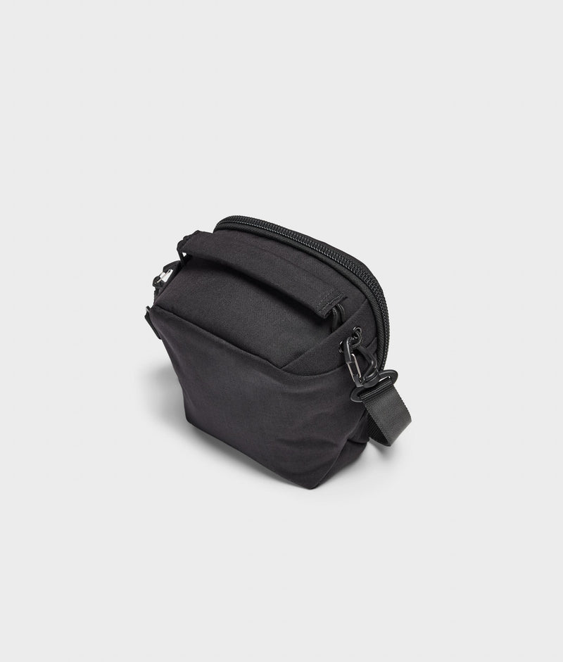 | Colour: Black