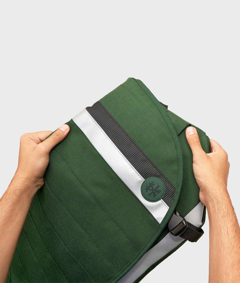 | Colour: Deep Green