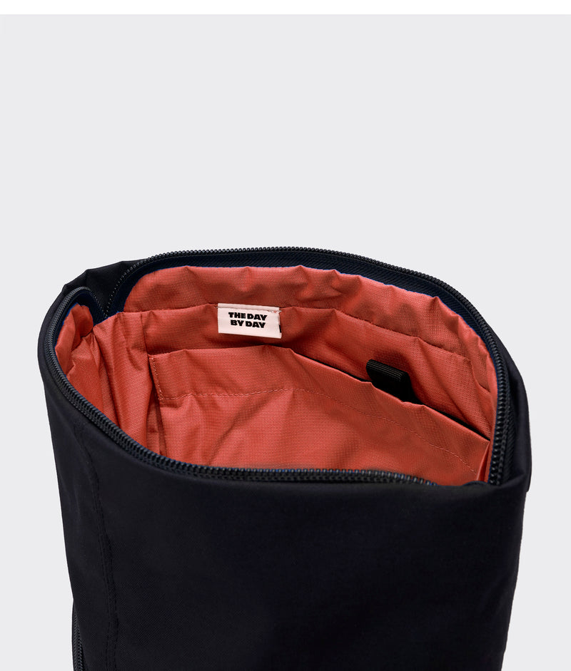 | Colour: Black/Olive