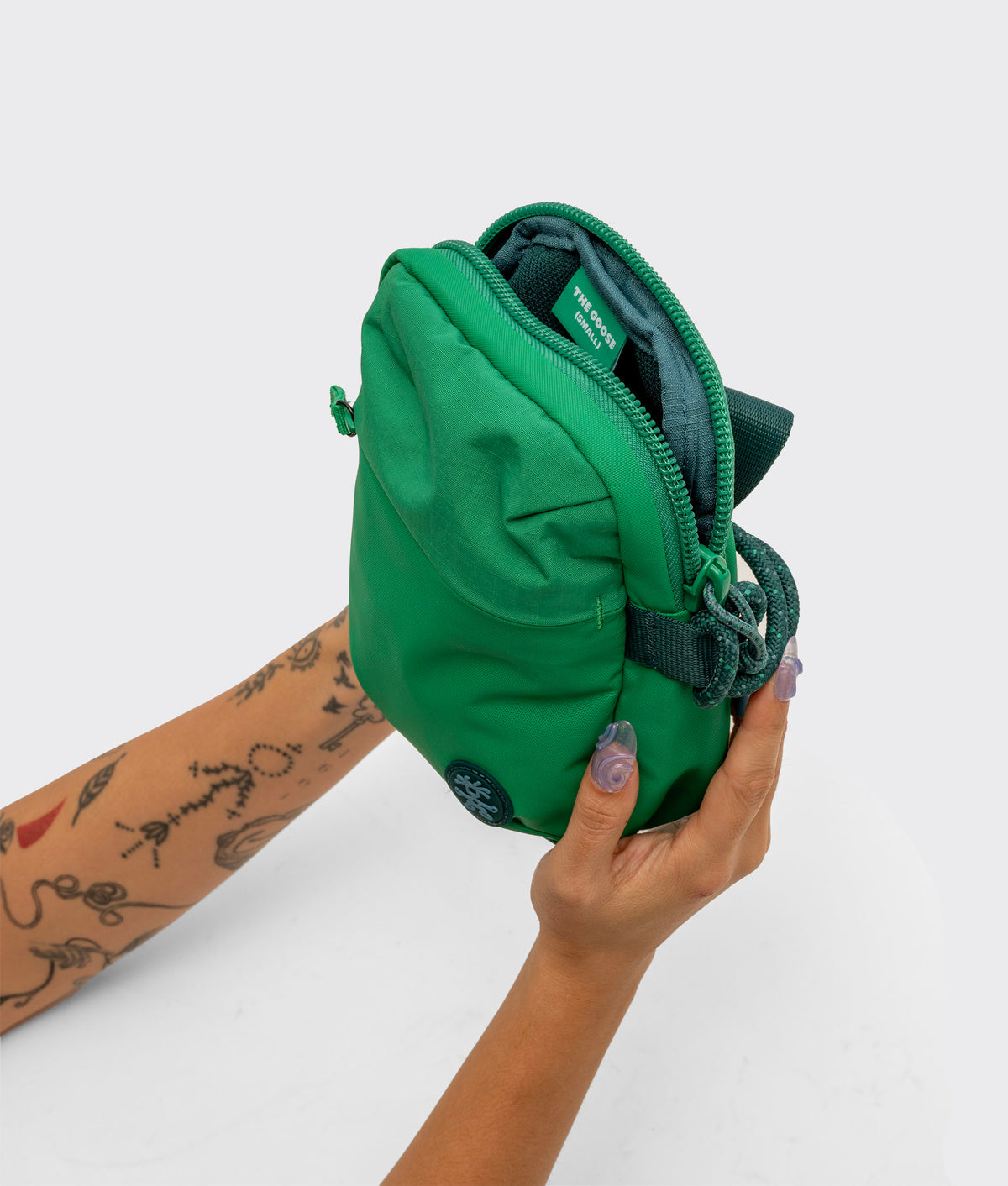 | Colour: Astroturf