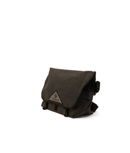 | Colour: Black